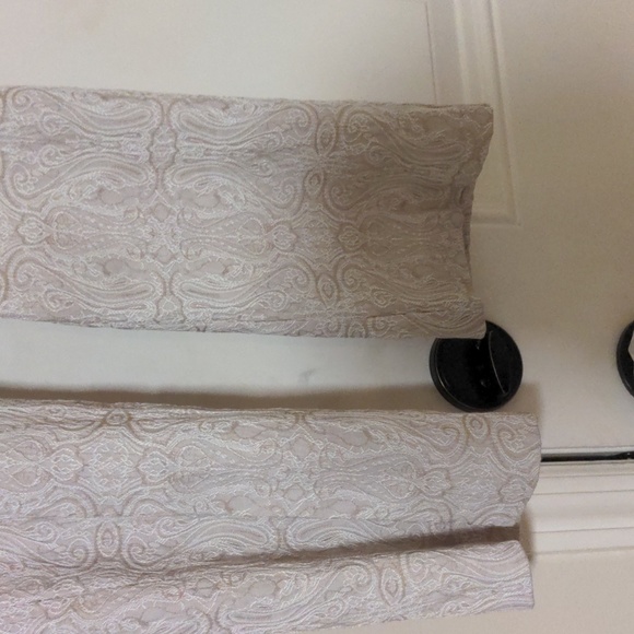 Lulu-B Women's Textured two-tone Stretch Pants - Picture 4 of 5